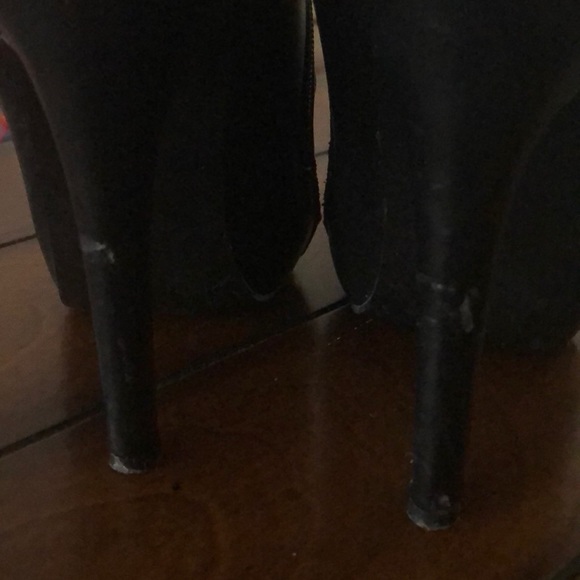 Pointed Ankle Bootie Heel - Picture 5 of 5